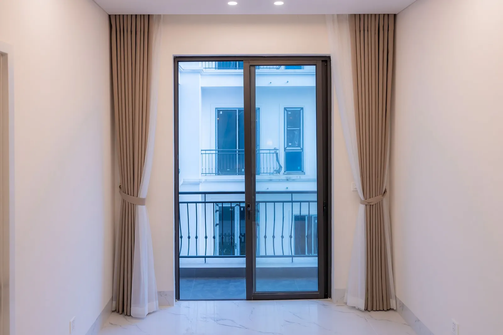 Sürme (Sürgülü) Cam Balkon uygulaması